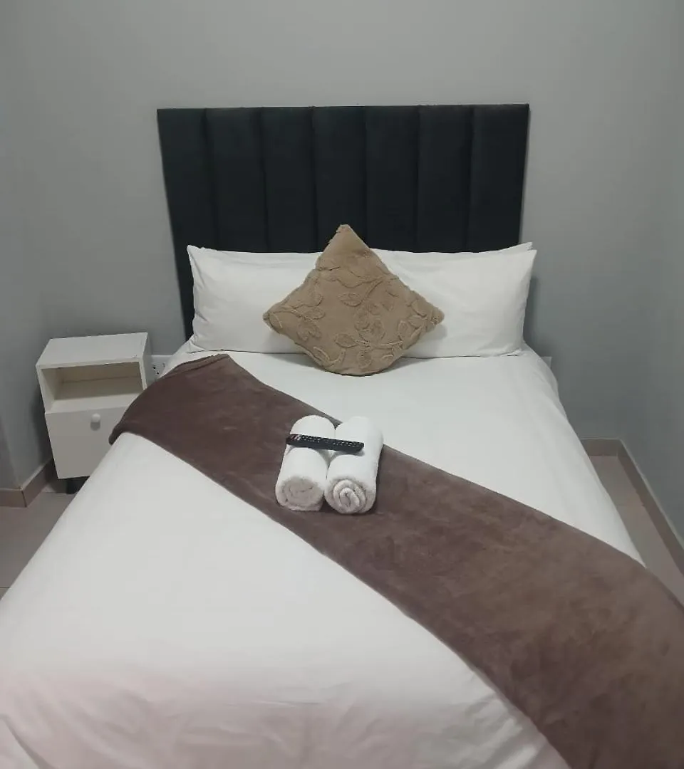 The Gem Suites & Spa Parow Motel